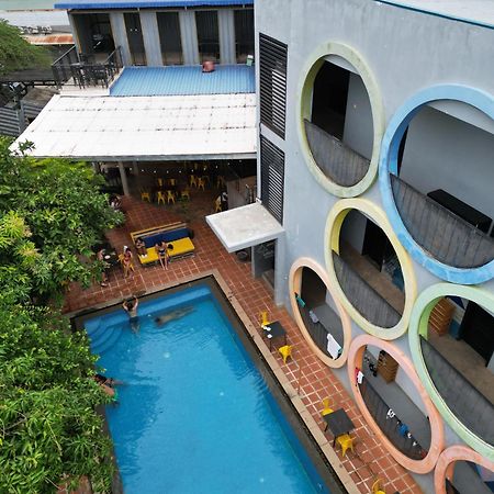 White Rabbit Hostel Siem Reap Exterior photo