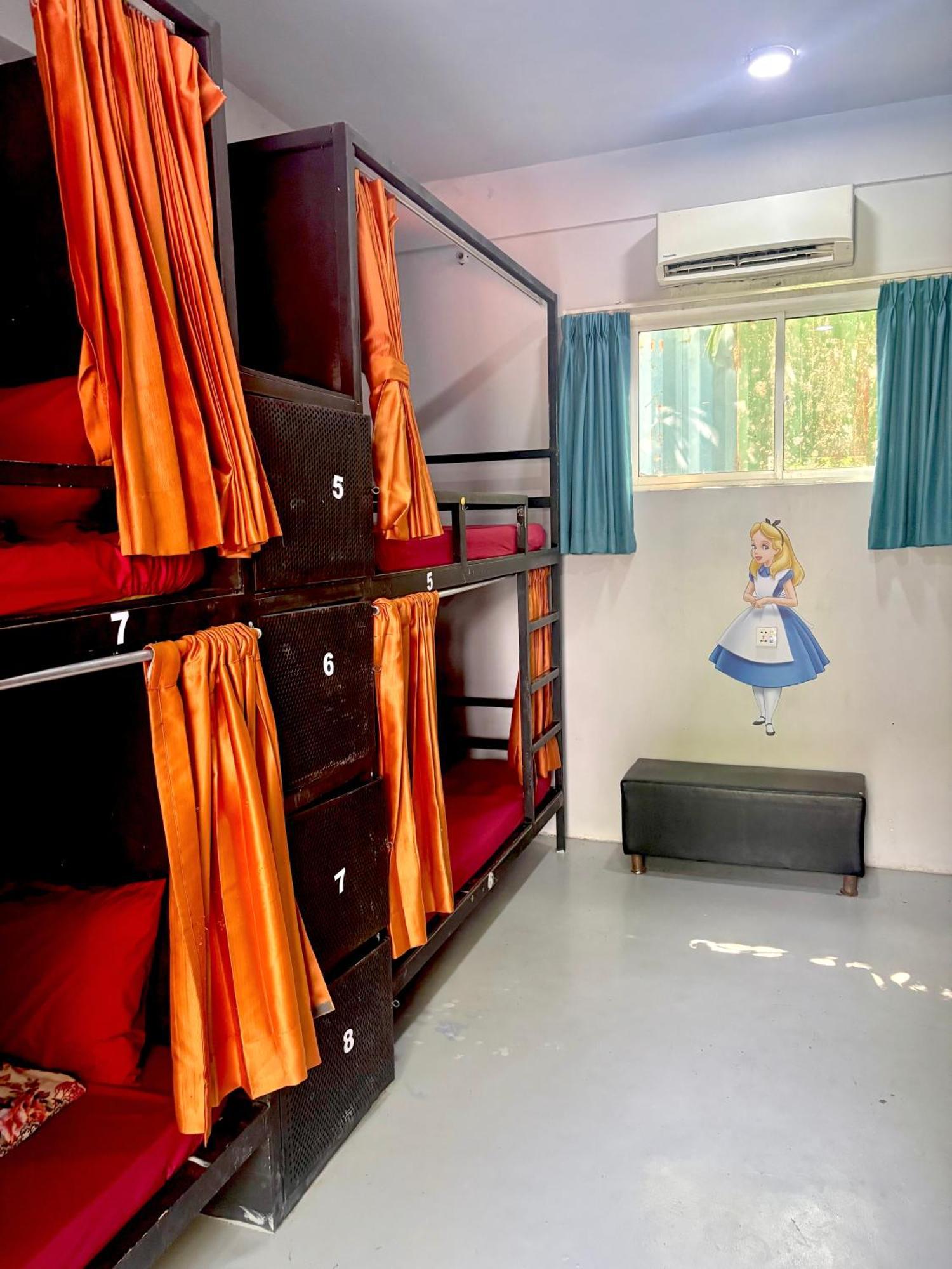 White Rabbit Hostel Siem Reap Exterior photo